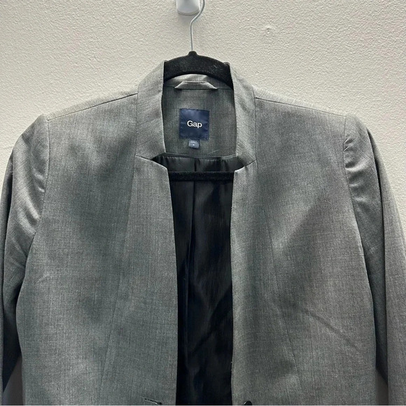 Gap Gray Low Profile Shoulder Button Wool Blazer Sz Small GUC - Picture 3 of 11